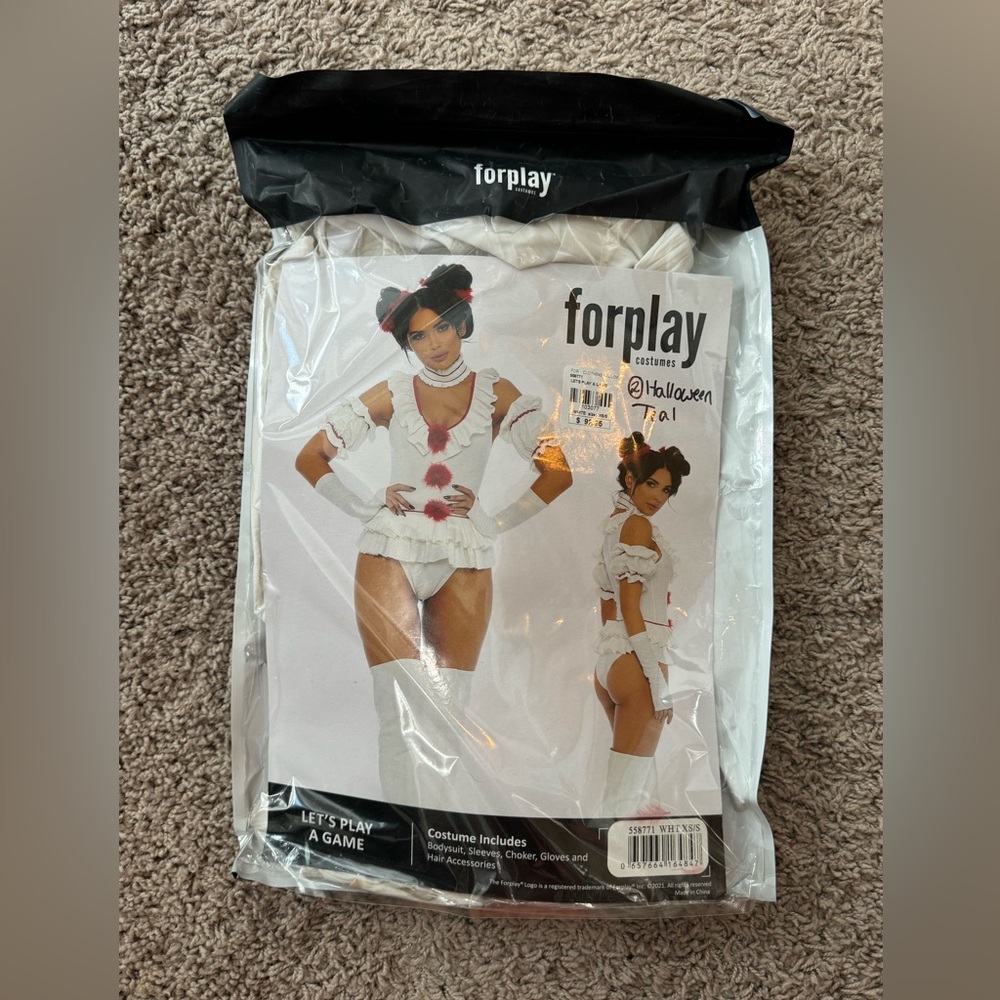 HALLOWEEN COSTUME